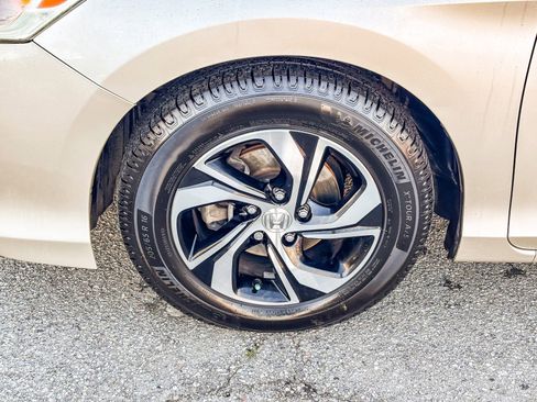 Used 2017 Honda Accord LX image 11