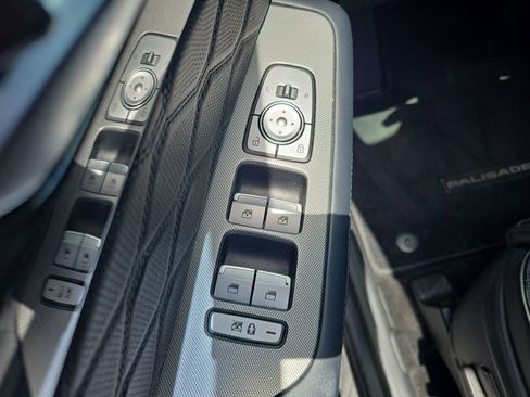 Used 2020 Hyundai Palisade Limited FWD image 15
