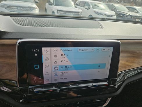 Used 2025 Volkswagen Atlas SE image 21