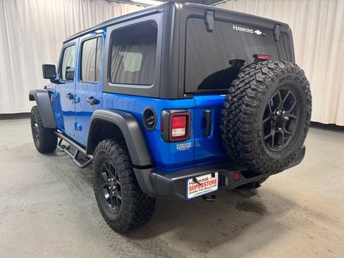 Used 2024 Jeep Wrangler Willys image 7