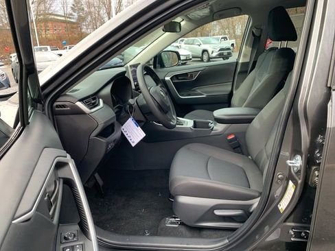 New 2025 Toyota RAV4 LE image 28