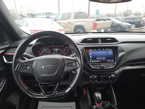 Used 2021 Chevrolet TrailBlazer RS w/ Convenience Package image 11