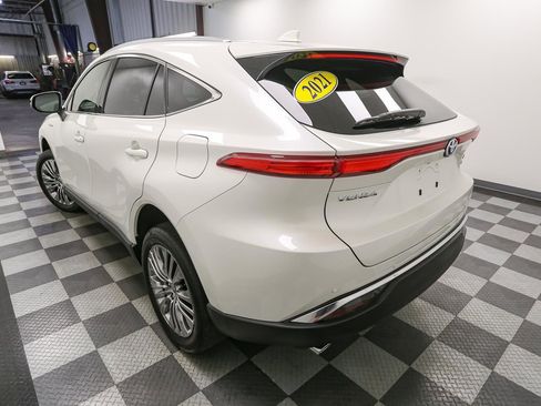 Used 2021 Toyota Venza XLE w/ Softex Package AWD/4WD image 10