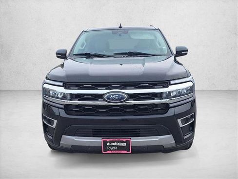 Used 2023 Ford Expedition Limited RWD image 2