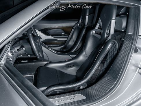 Used 2005 Porsche Carrera GT RWD image 17