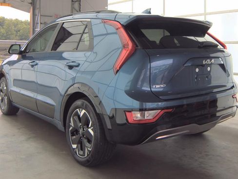 Used 2024 Kia Niro Wind w/ Wind Preserve Package FWD image 8