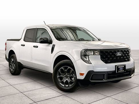 Used 2025 Ford Maverick XLT w/ XLT Luxury Package FWD image 2