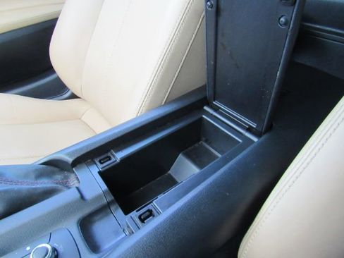 Used 2019 MAZDA MX-5 Miata RF Grand Touring image 43