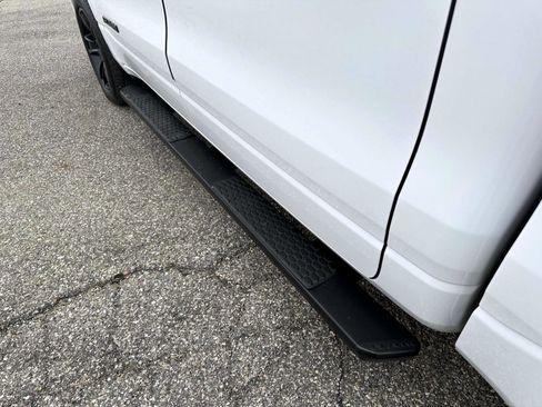 Used 2021 RAM 1500 Big Horn image 12