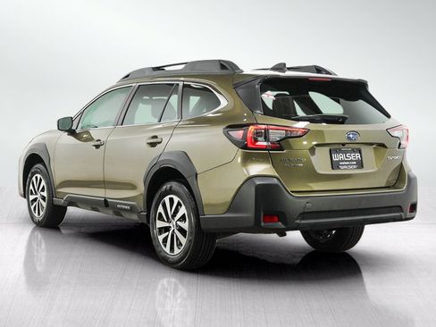 Used 2024 Subaru Outback Premium AWD/4WD image 3