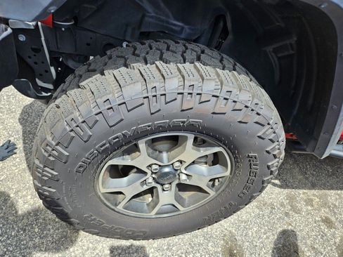 Used 2020 Jeep Wrangler Unlimited Rubicon AWD/4WD image 6