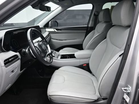 Used 2025 Hyundai Palisade SEL FWD image 7