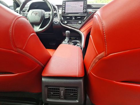 Used 2022 Toyota Camry XSE FWD image 31