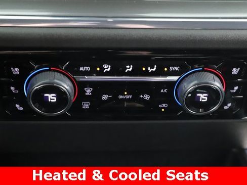 Used 2024 Chevrolet Silverado 1500 High Country w/ High Country Premium Package image 4