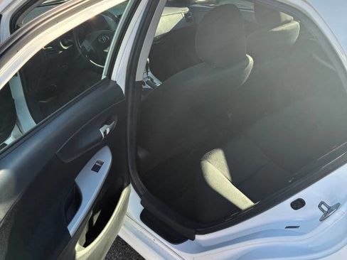 Used 2010 Toyota Corolla S image 15