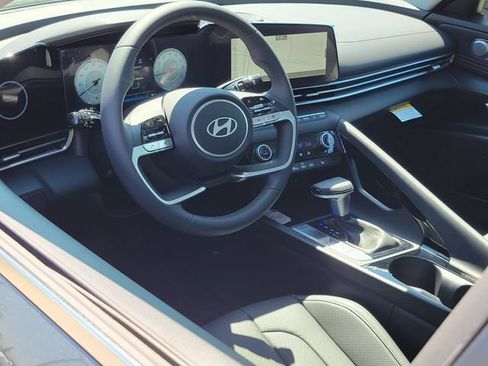 New 2026 Hyundai Elantra Limited FWD image 5