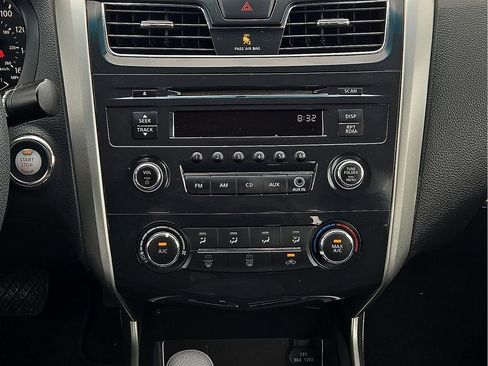 Used 2015 Nissan Altima 2.5 S w/ Power Driver Seat Package FWD image 12