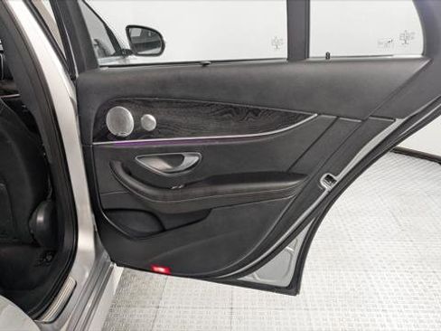 Used 2017 Mercedes-Benz E 400 4MATIC Wagon image 22