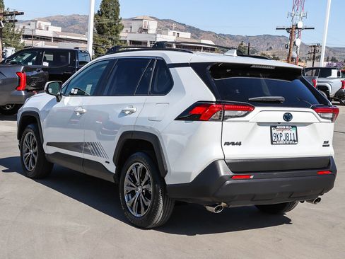 Used 2024 Toyota RAV4 XLE Premium w/ Weather Package AWD/4WD image 5