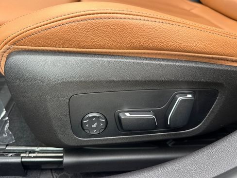 Certified 2024 BMW 330i Sedan w/ Premium Package RWD image 14