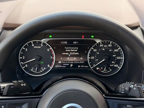 Used 2021 Nissan Rogue SV image 25