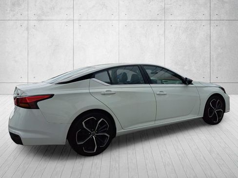 Used 2024 Nissan Altima 2.5 SR FWD image 4