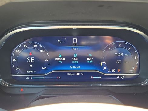 Used 2023 Chevrolet Suburban Z71 w/ Luxury Package AWD/4WD image 20