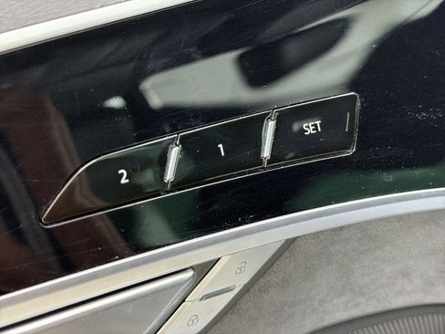 Used 2024 Audi A8 L 3.0T AWD/4WD image 19
