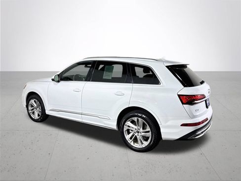 Used 2023 Audi Q7 2.0T Premium w/ Towing Package AWD/4WD image 8