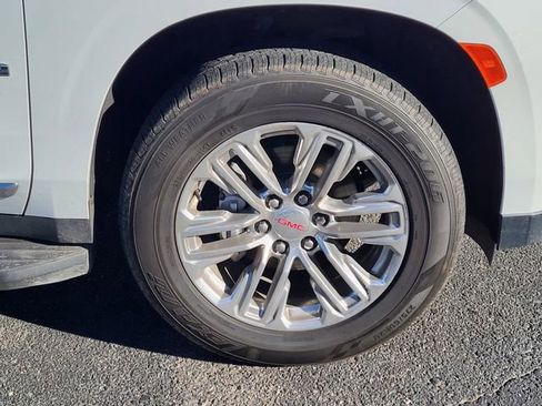 Used 2023 GMC Yukon SLT image 6