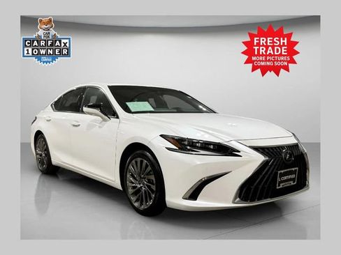 Used 2025 Lexus ES 300h Ultra Luxury w/ Accessory Package (Z2) FWD image 1