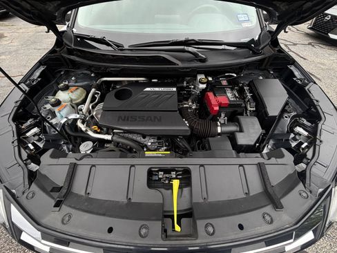 Used 2025 Nissan Rogue SV FWD image 34