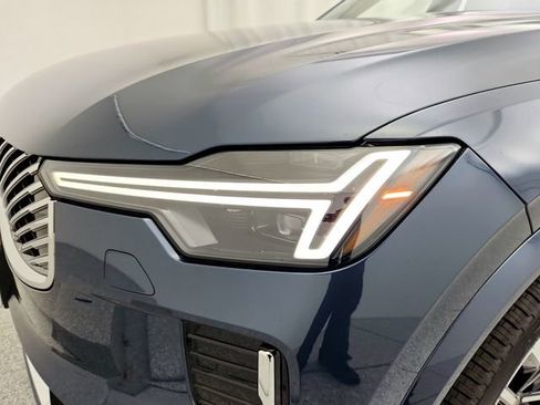 New 2026 Volvo XC90 B6 Plus w/ Protection Package Premier image 27