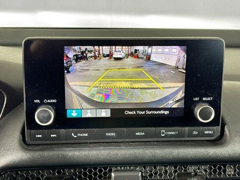 Used 2023 Honda HR-V LX image 12