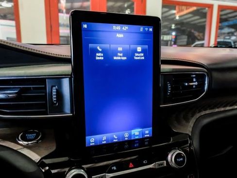 Used 2022 Ford Explorer Platinum w/ Equipment Group 601A image 32