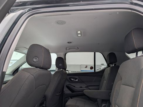 Used 2021 Chevrolet Traverse LT w/ LPO, Cargo Package image 9