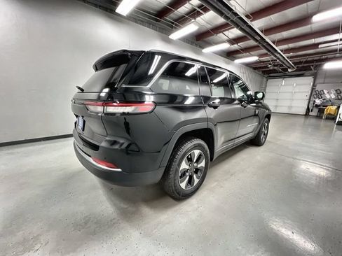 Used 2024 Jeep Grand Cherokee Limited 4xe AWD/4WD image 8
