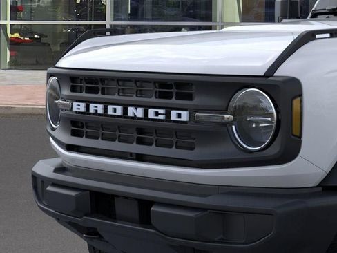 New 2025 Ford Bronco Base image 19