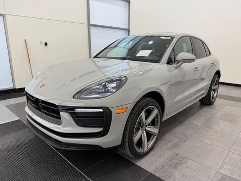 New 2026 Porsche Macan image 1