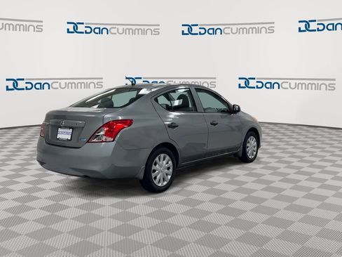 Used 2014 Nissan Versa S FWD image 8