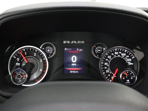 Used 2024 RAM 3500 Tradesman w/ Chrome Appearance Group AWD/4WD image 10
