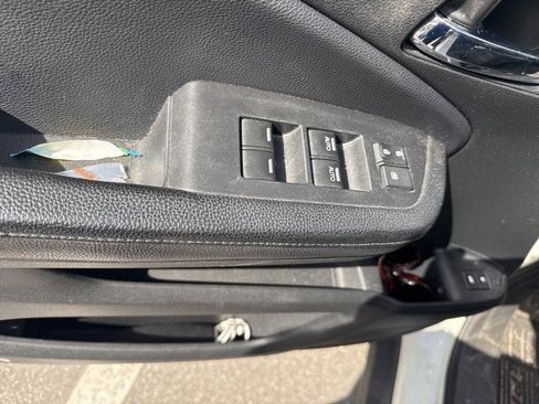 Used 2017 Honda Pilot Touring image 17