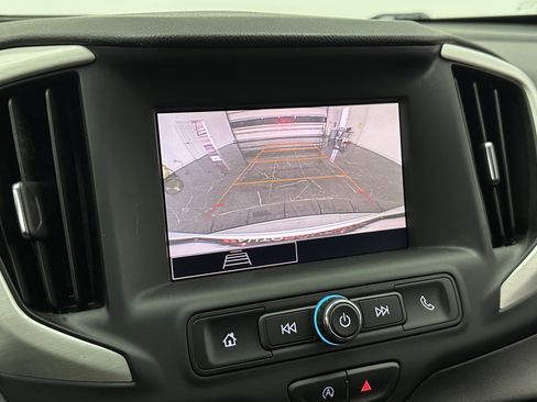 Used 2023 GMC Terrain SLE w/ Driver Convenience Package image 13