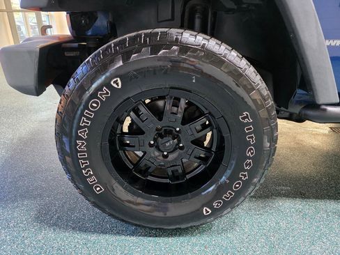 Used 2010 Jeep Wrangler Sport AWD/4WD image 12