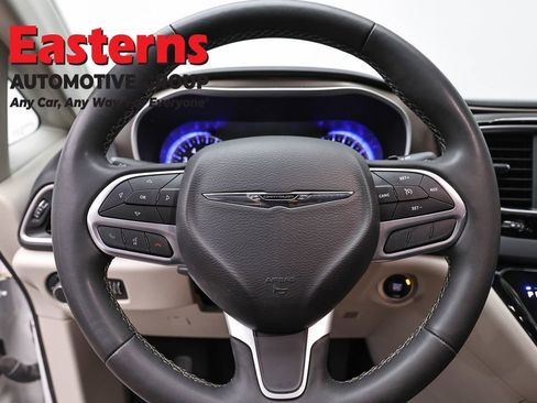 Used 2023 Chrysler Voyager LX FWD image 10