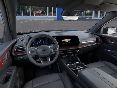 New 2026 Chevrolet Traverse Z71 w/ Driver Confidence Package AWD/4WD image 15