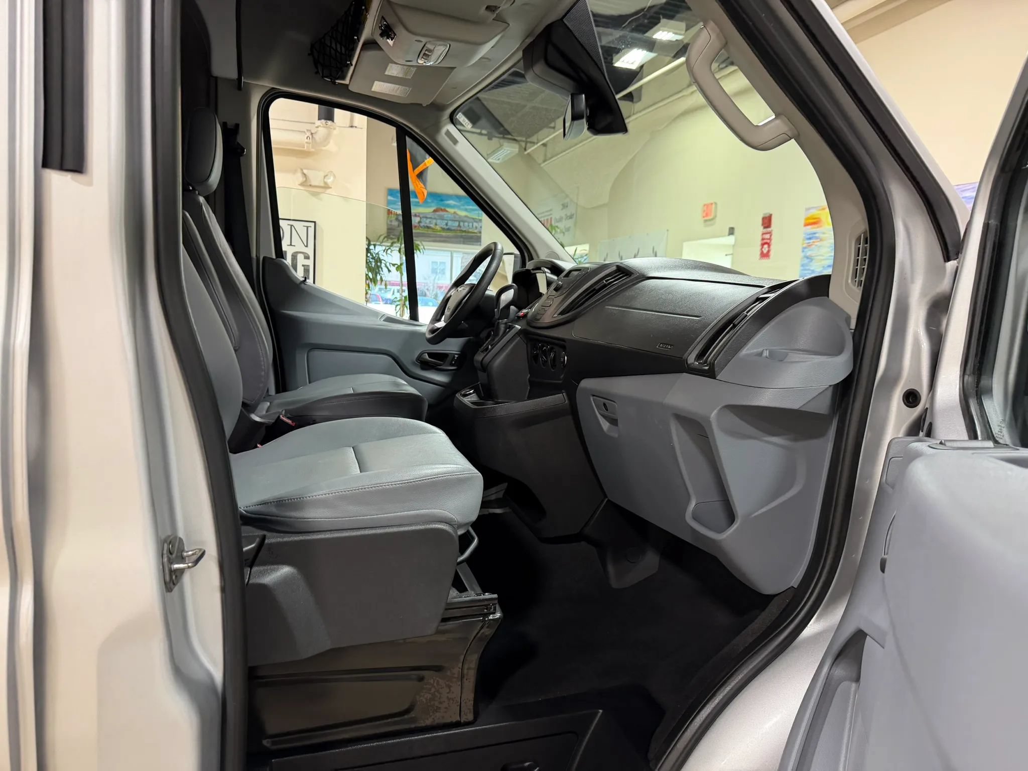 Used 2019 Ford Transit 250 148 Medium Roof RWD image 29
