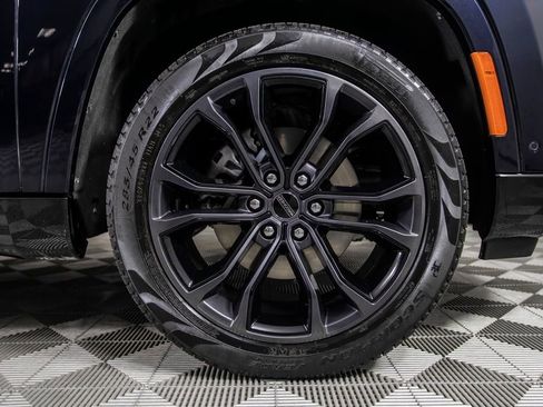 Used 2023 Jeep Grand Wagoneer Series III w/ Rear Seat Video Group 1 image 59