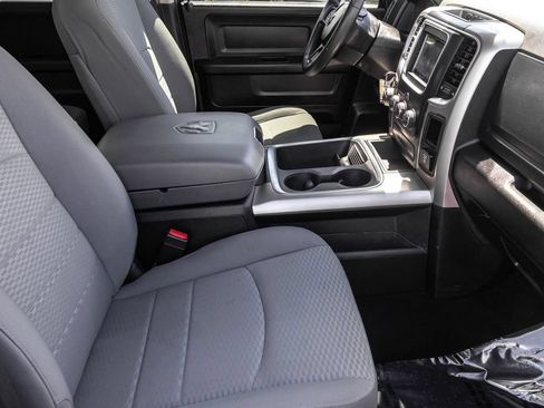 Used 2019 RAM 1500 Express AWD/4WD image 29
