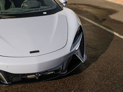 New 2026 McLaren Artura image 28